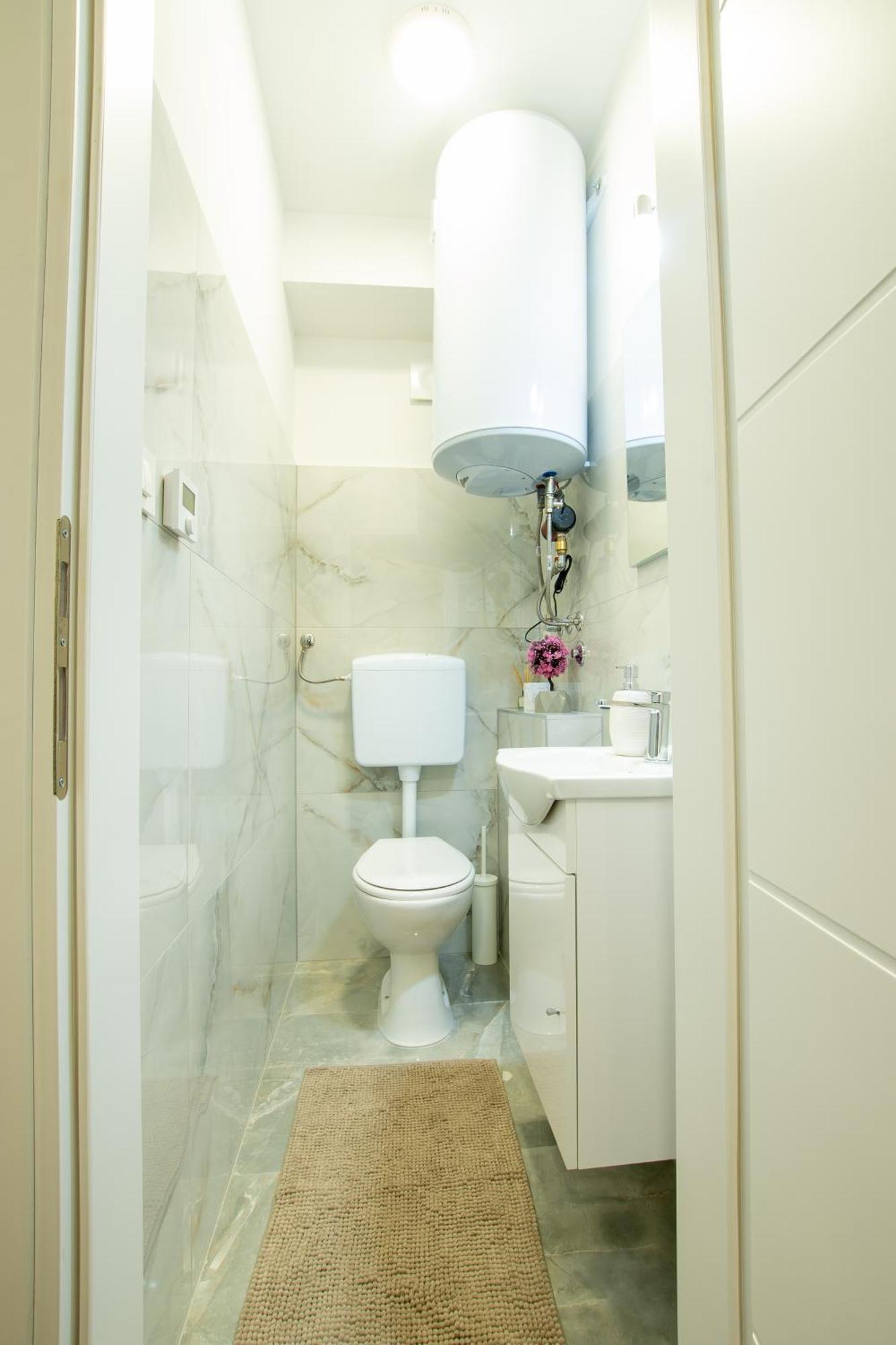 Apartman Valentina - Self Check In And Check Out Otocac Exterior photo